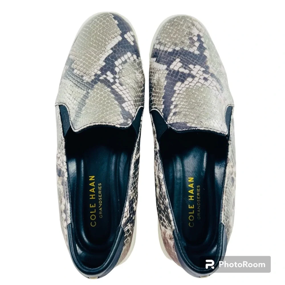 COLE HAAN GRANDSERIES SNAKE PRINT SNEAKERS WOMENS SIZE 9B